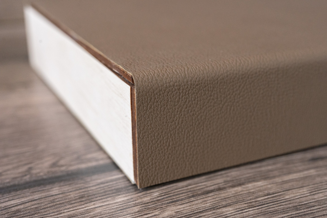 Holzbox No.114 mit Deckel aus Kunstleder individuell | Gravur oder UV-Druck