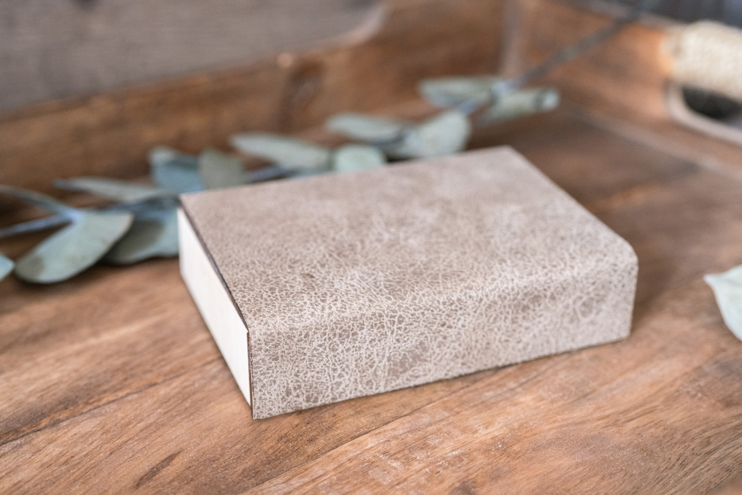 Holzbox No.118 mit Deckel aus Kunstleder antik individuell | Gravur oder UV-Druck | für USB Stick