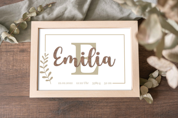 Preview: Geburtsdaten Holzschild mit Initiale & 3D-Holzschriftzug – personalisiertes Babybild aus Eschenholz