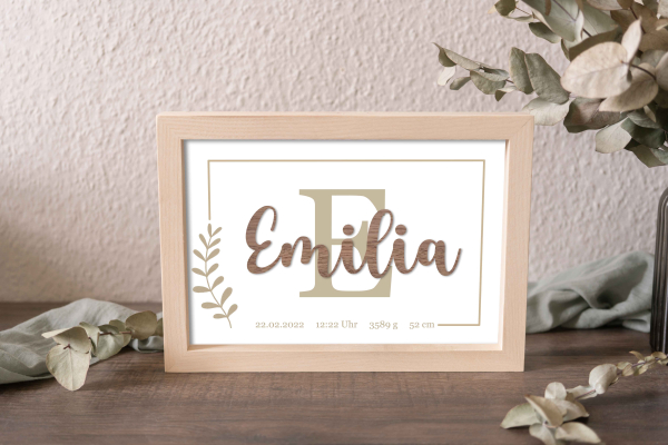 Preview: Geburtsdaten Holzschild mit Initiale & 3D-Holzschriftzug – personalisiertes Babybild aus Eschenholz
