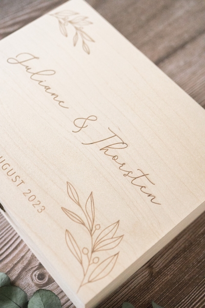 Holzbox Olivenzweig personalisiert