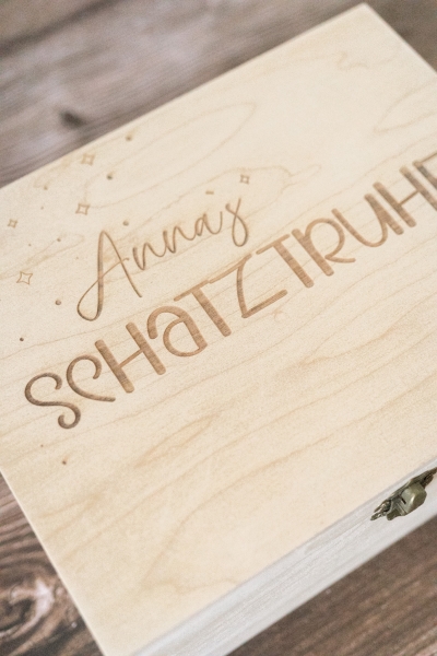 Holzbox "Schatztruhe" Einhorn - personalisiert