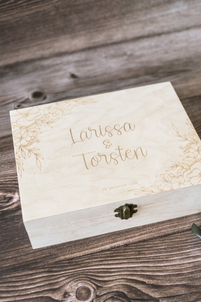 Holzbox Floral personalisiert
