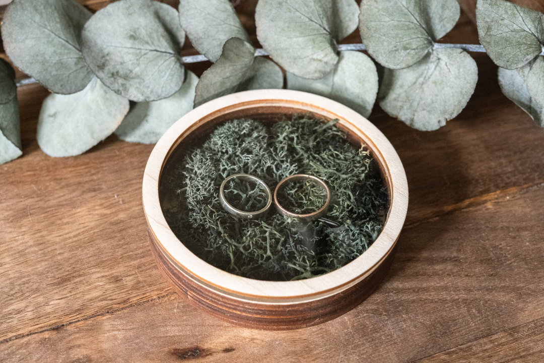 Holzbox No.116 Runde Holzbox mit Acryl-Deckel – für USB-Stick oder Trauringe