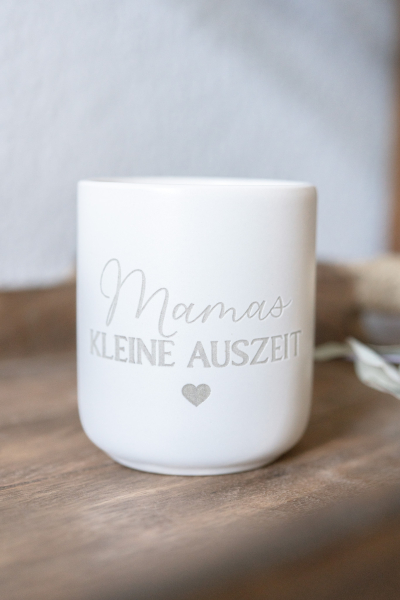 Keramikbecher mit Gravur – Wunschtext & Herz